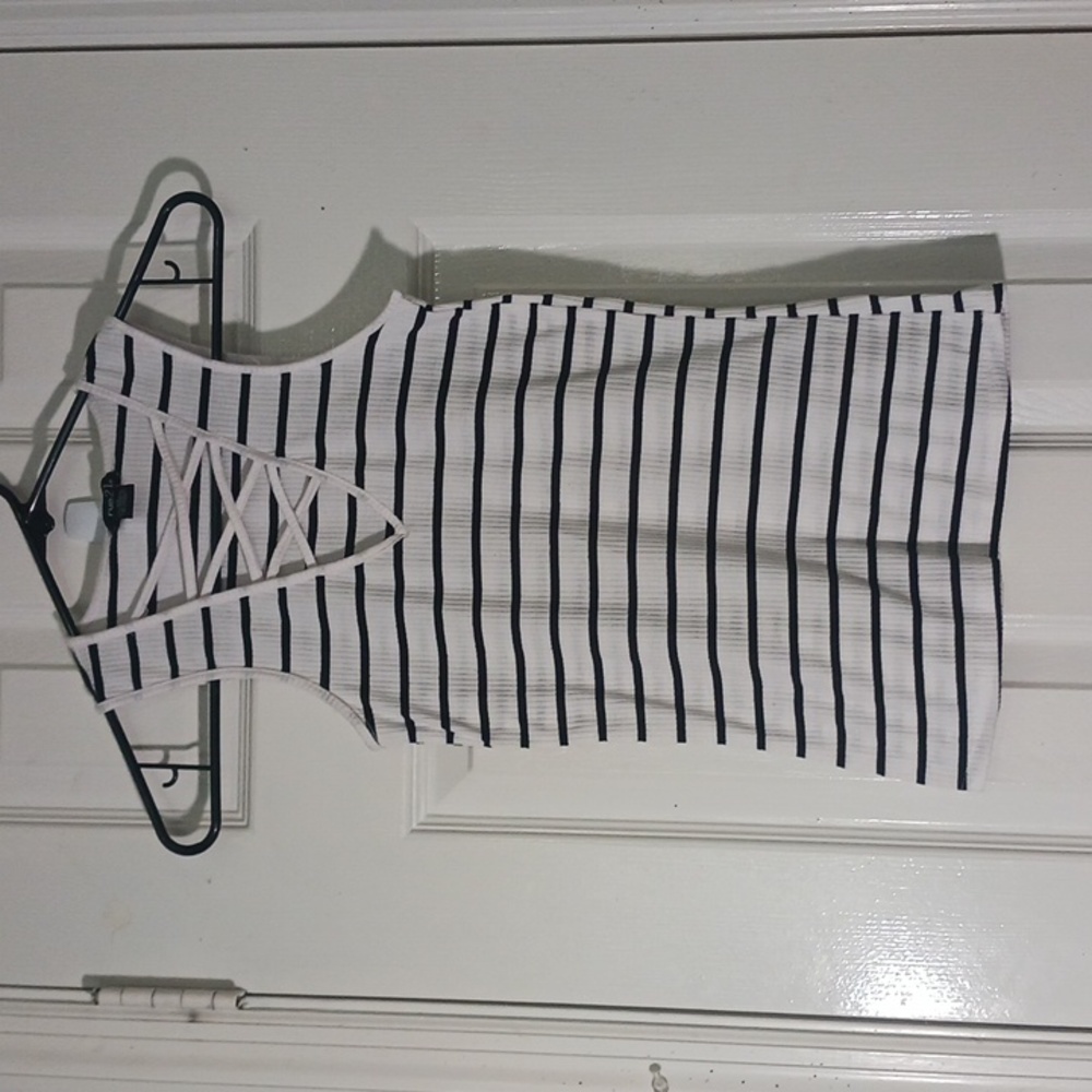 Rue 21 Top Shirt With V-Neck Details